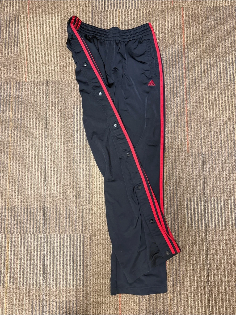 🖤❤️ adidas Women’s Black Snap Trackpants Red Side Stripes Medium 🖤❤️